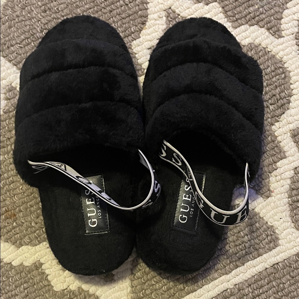 Guess black faux fur slippers